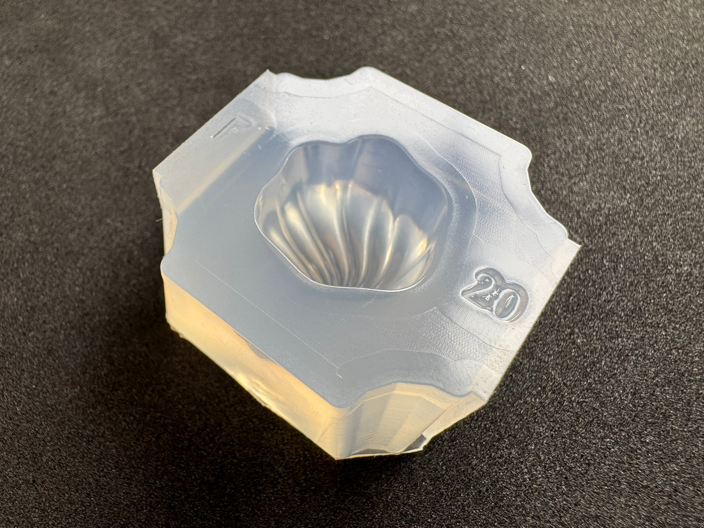 20mm「チョコレートF」レジン用モールド