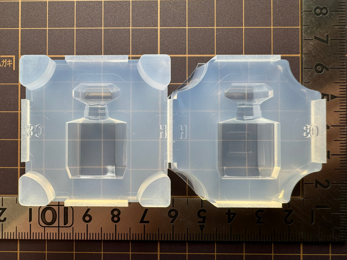 30mm「香水瓶H」レジン用モールド