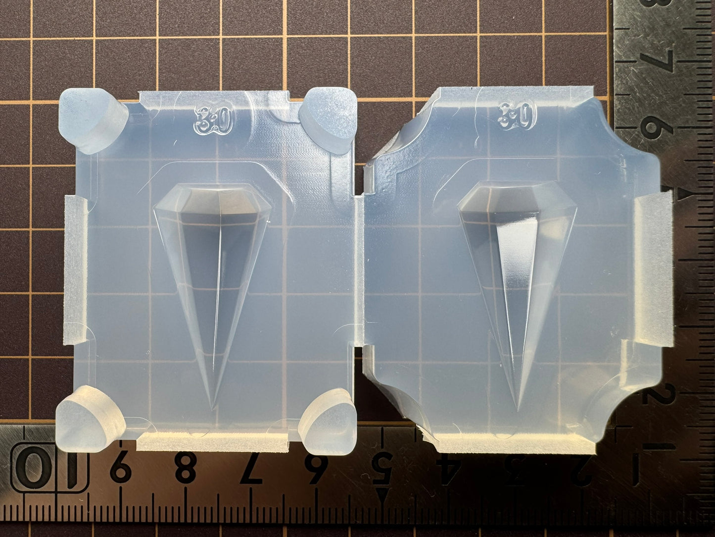 30mm「八角錐ペンデュラム」レジン用モールド