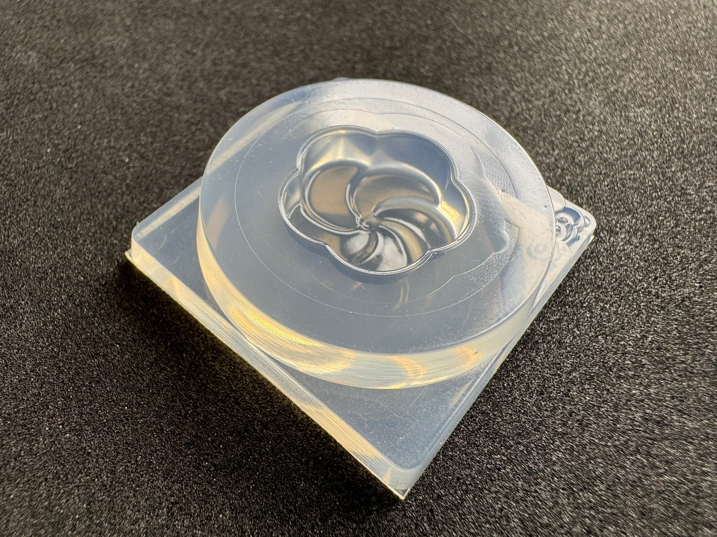 ECO「和菓子(ねじ梅）」レジン用モールド