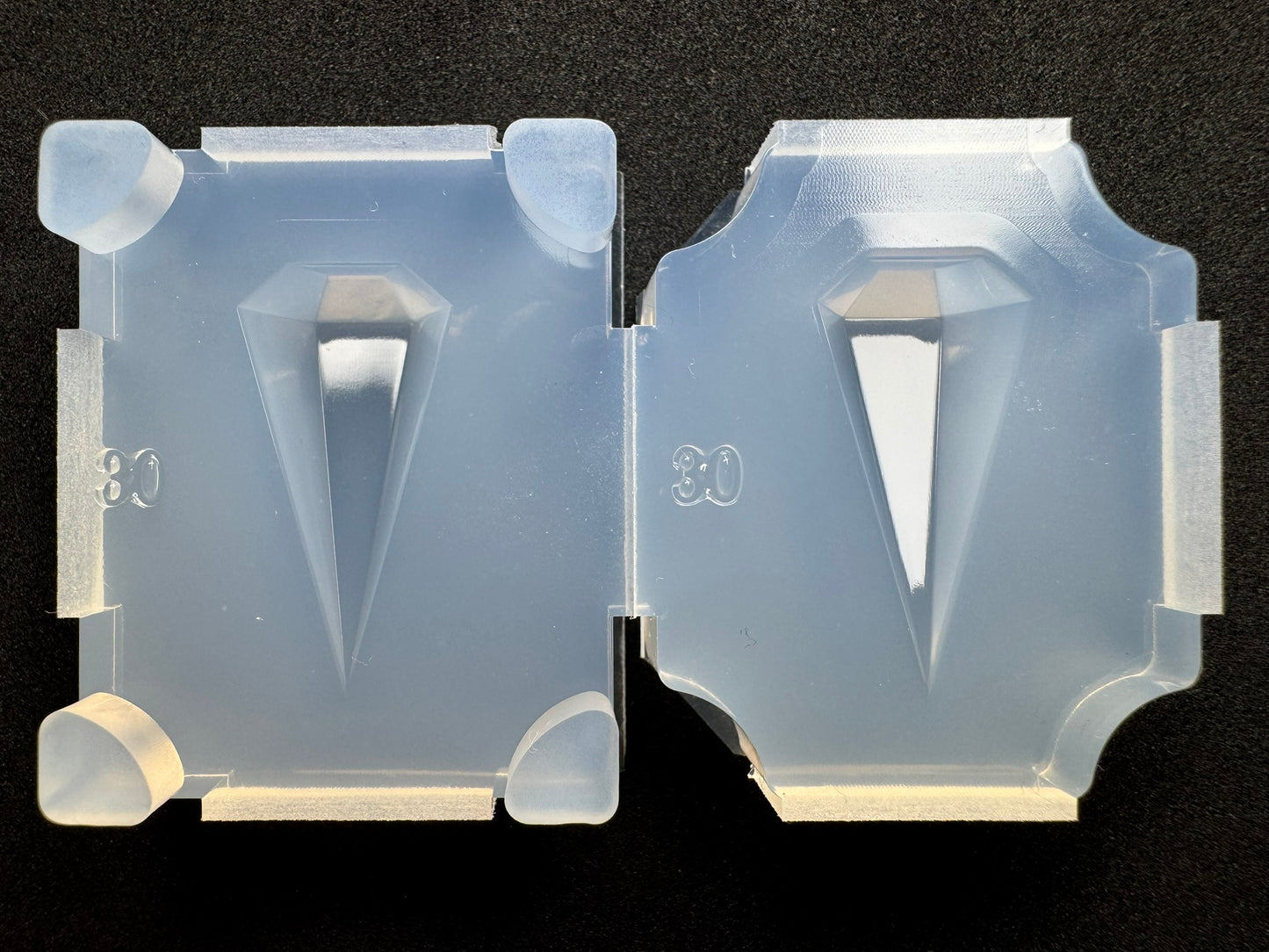 「六角錐ペンデュラム」レジン用モールド