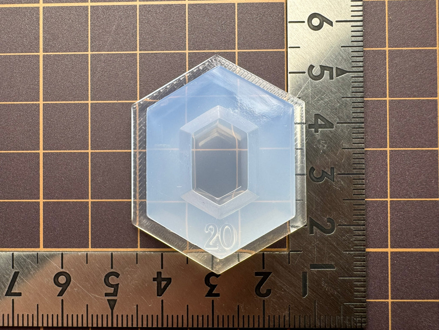 20mm「一体型長六角カット」レジン用モールド