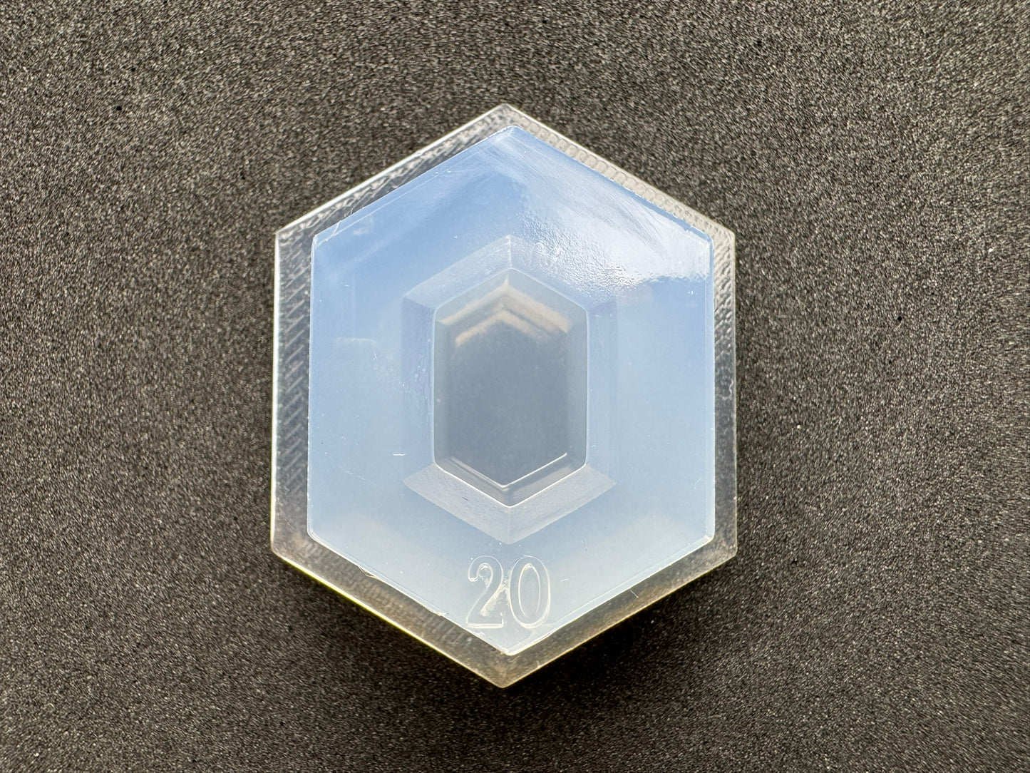 20mm「一体型長六角カット」レジン用モールド