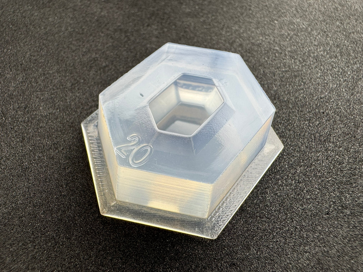 20mm「一体型長六角カット」レジン用モールド