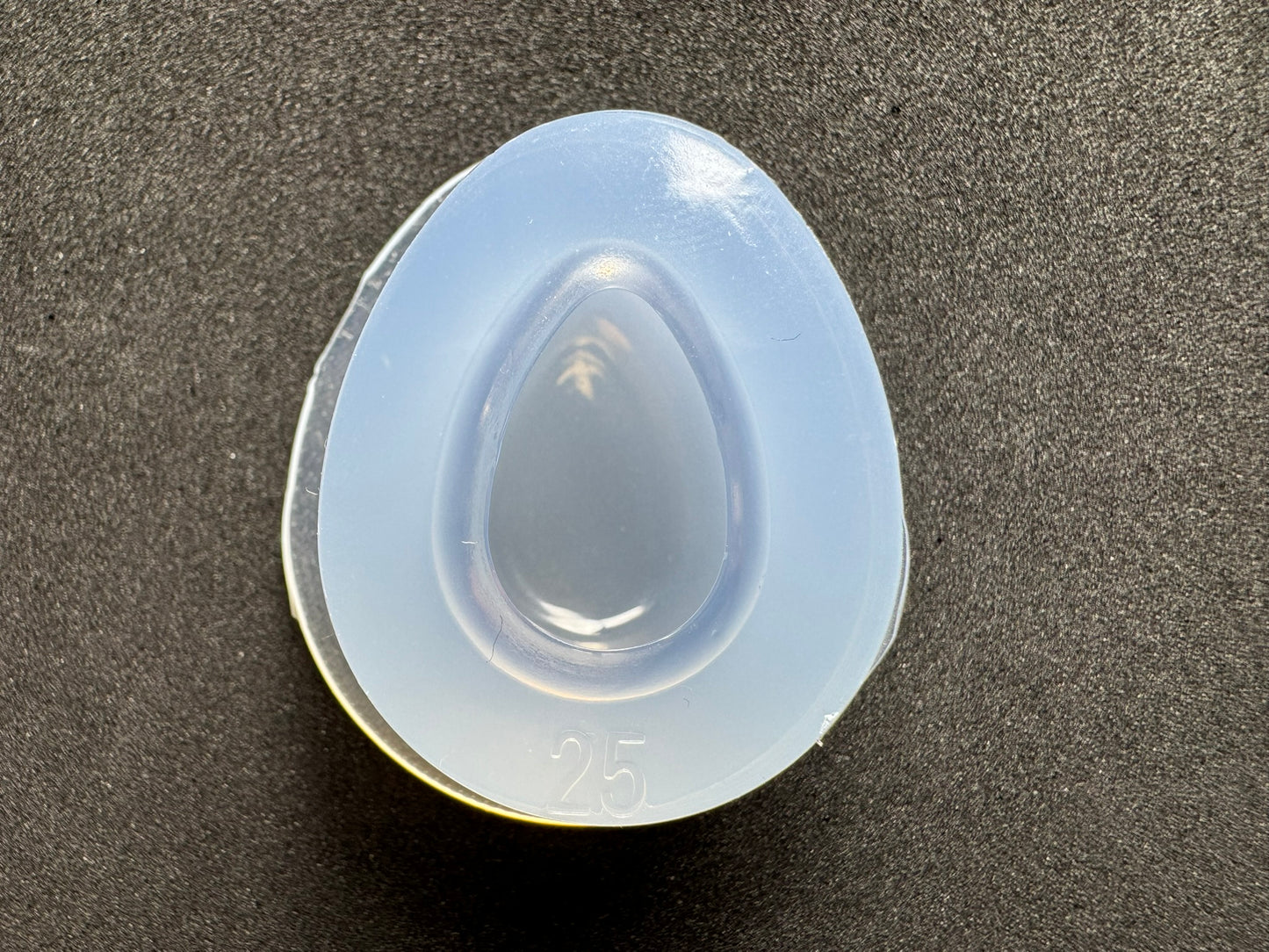 25mm「一体型ぷっくり卵」レジン用モールド