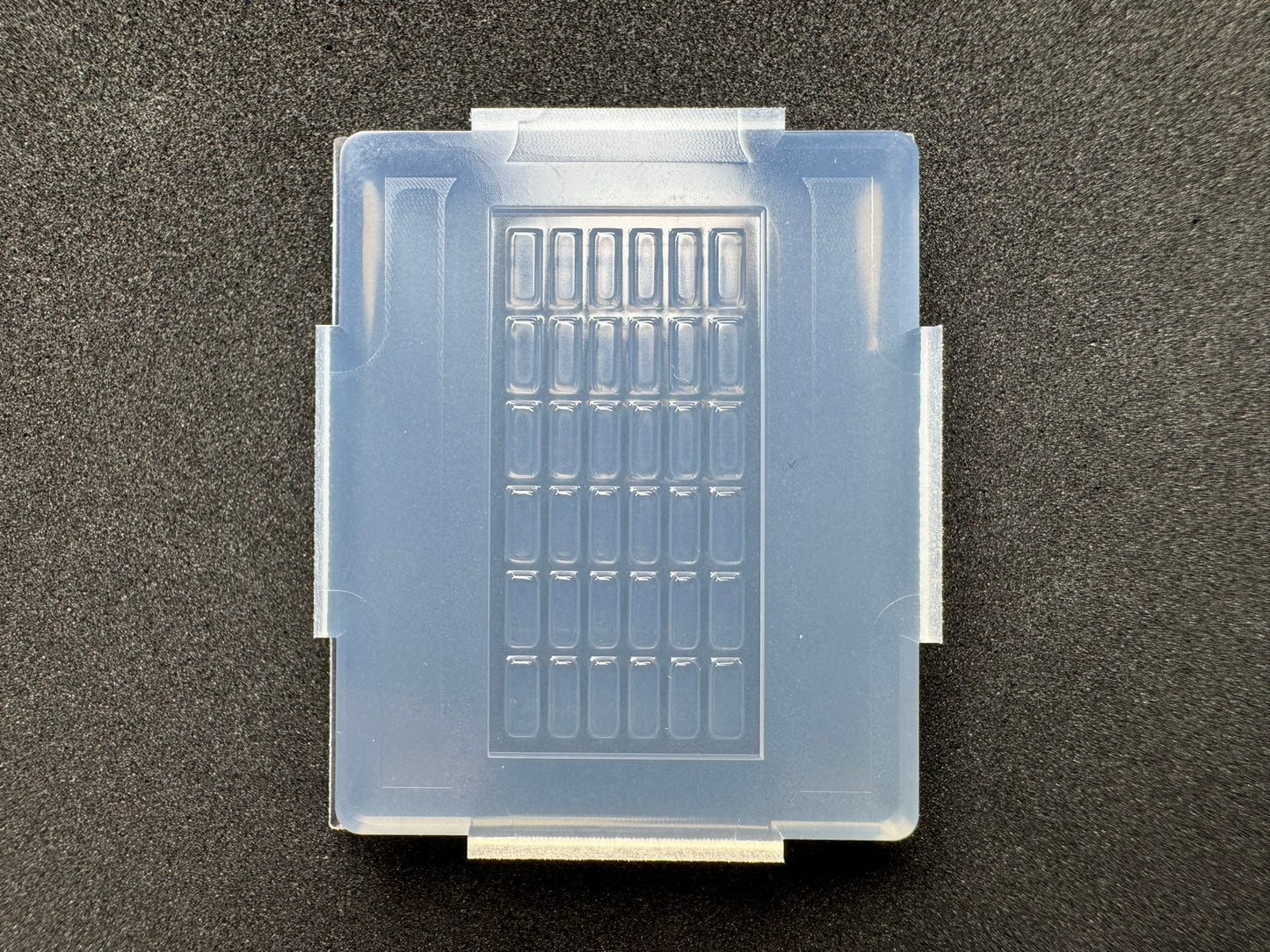 "Shoji pattern" resin mold