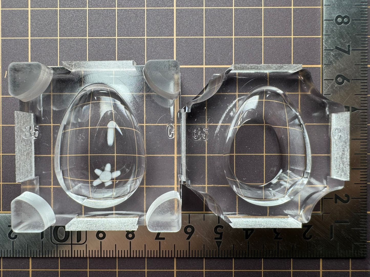 超高強度シリコン「35mm欠け卵」レジン用モールド