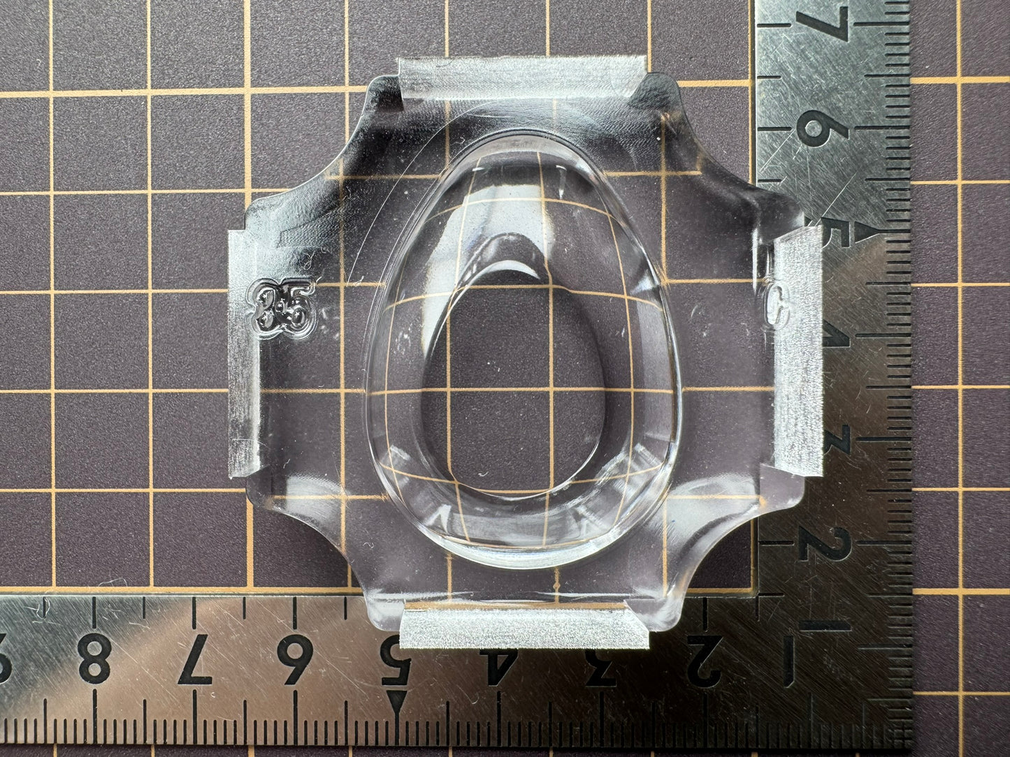 超高強度シリコン「35mm欠け卵(表)」レジン用モールド