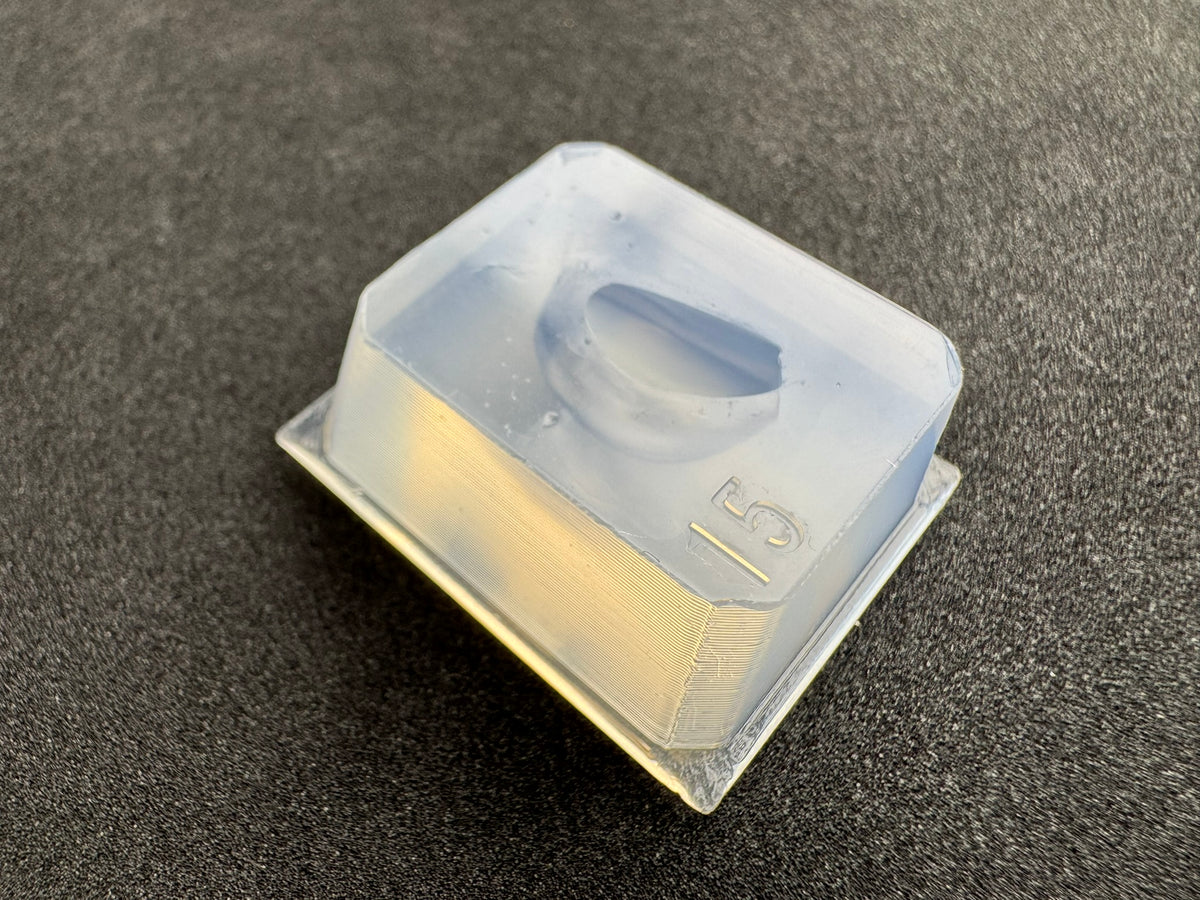 15mm「ニンニクの欠片」レジン用モールド
