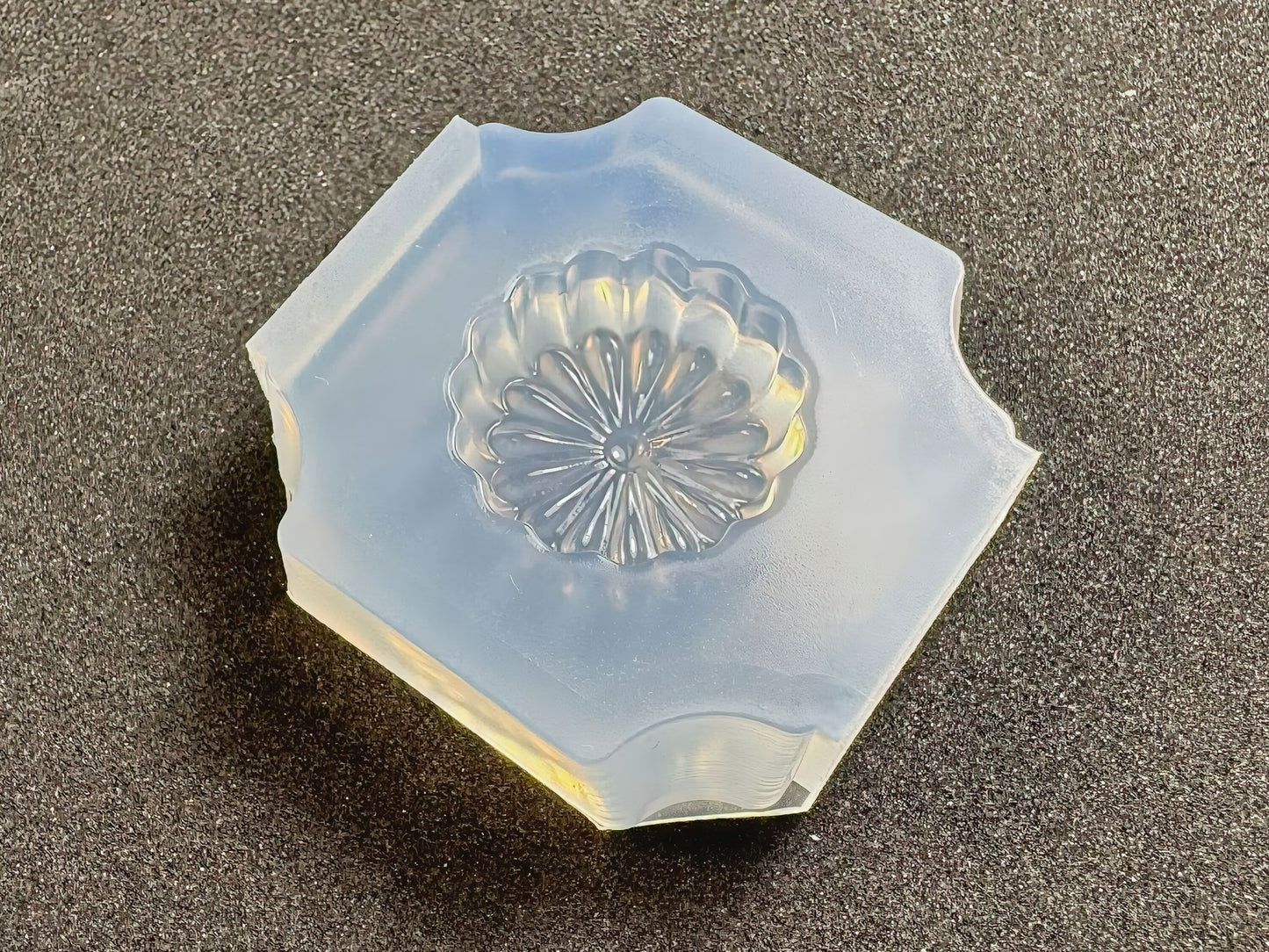 「和菓子（秋桜）」レジン用モールド